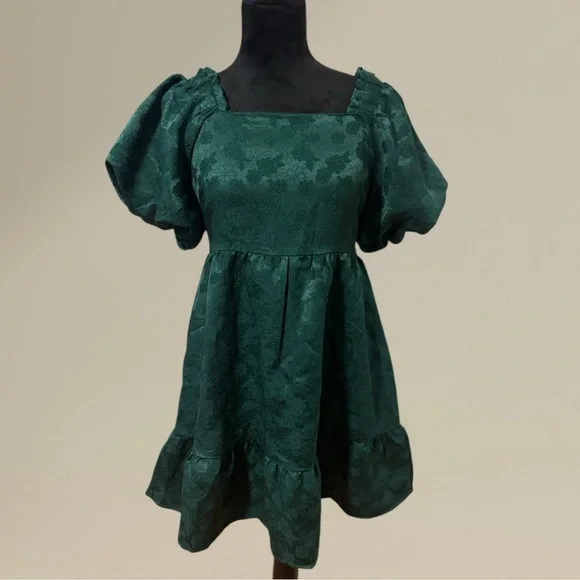 Elegant Green Mini Dress - Picture 1 of 6